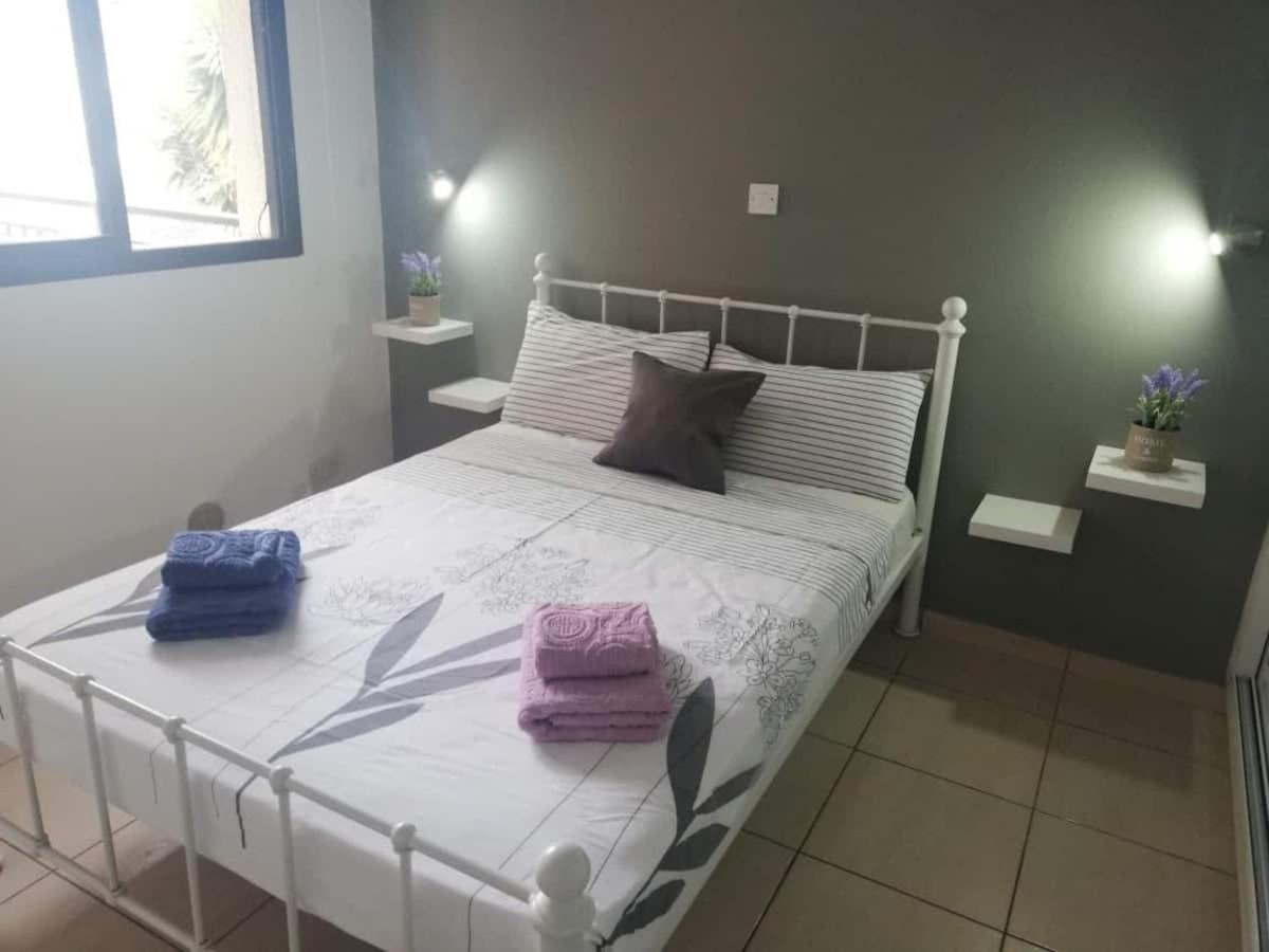 Cozy 1 Bedroom Apartment Close To The Beach Paphos Exteriör bild