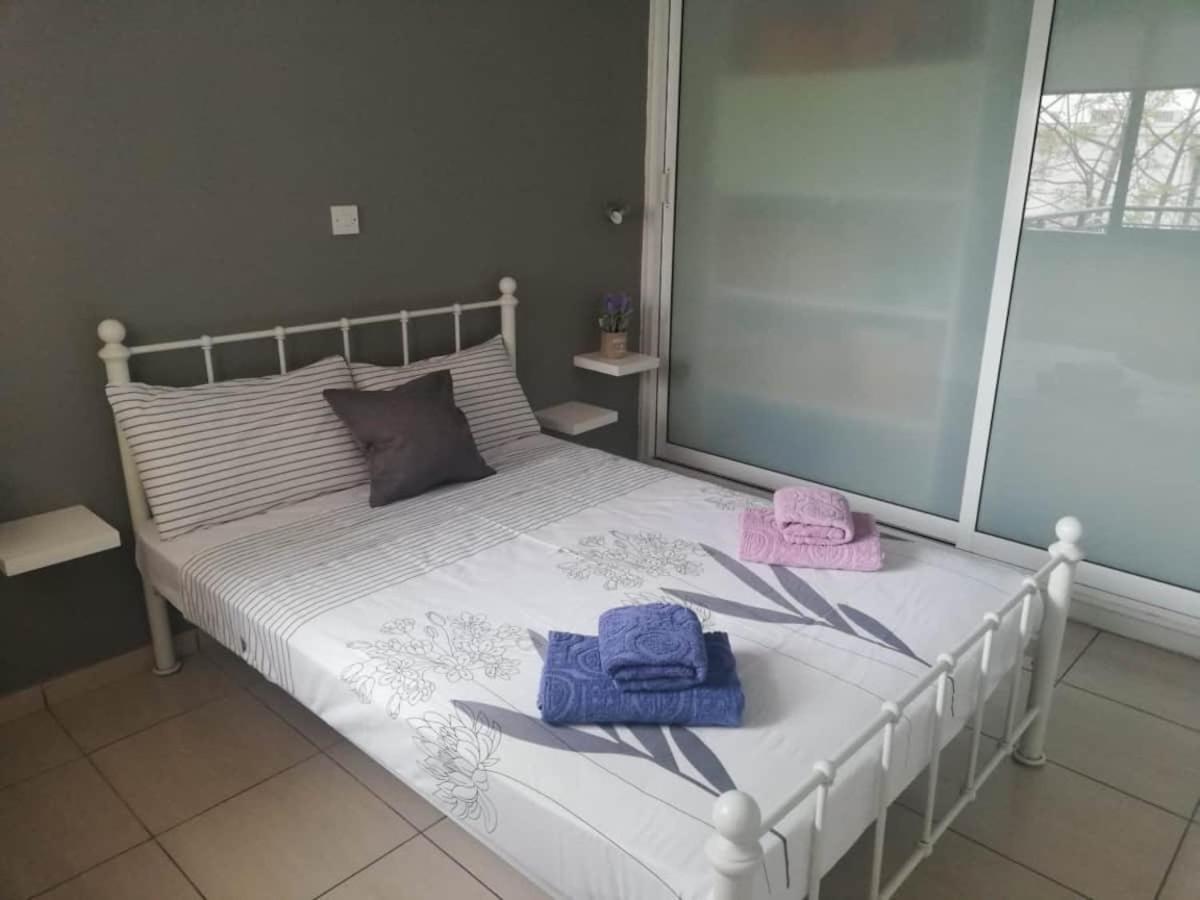 Cozy 1 Bedroom Apartment Close To The Beach Paphos Exteriör bild