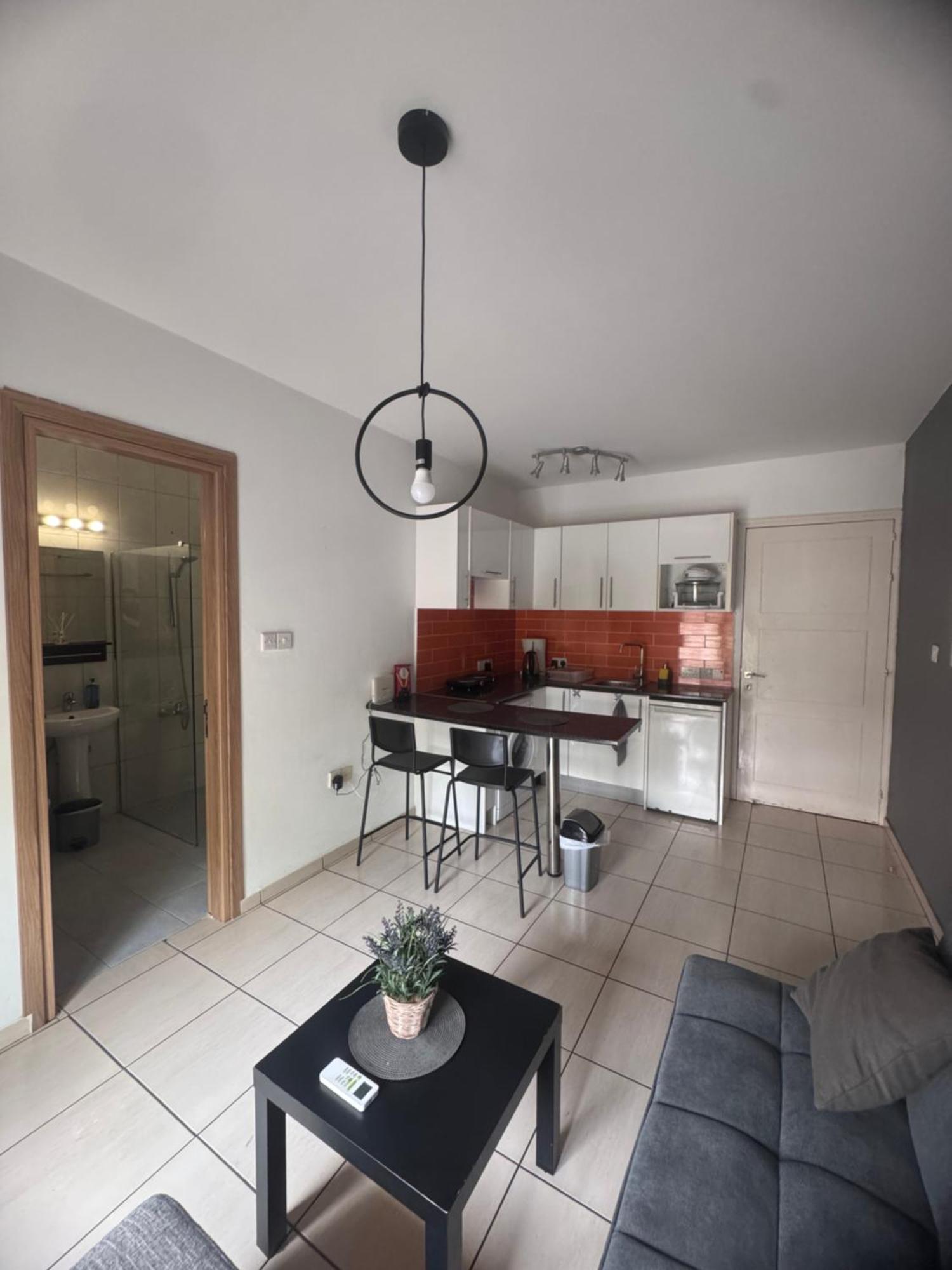 Cozy 1 Bedroom Apartment Close To The Beach Paphos Exteriör bild